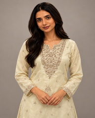 Cream kurta neckline embroidery detail