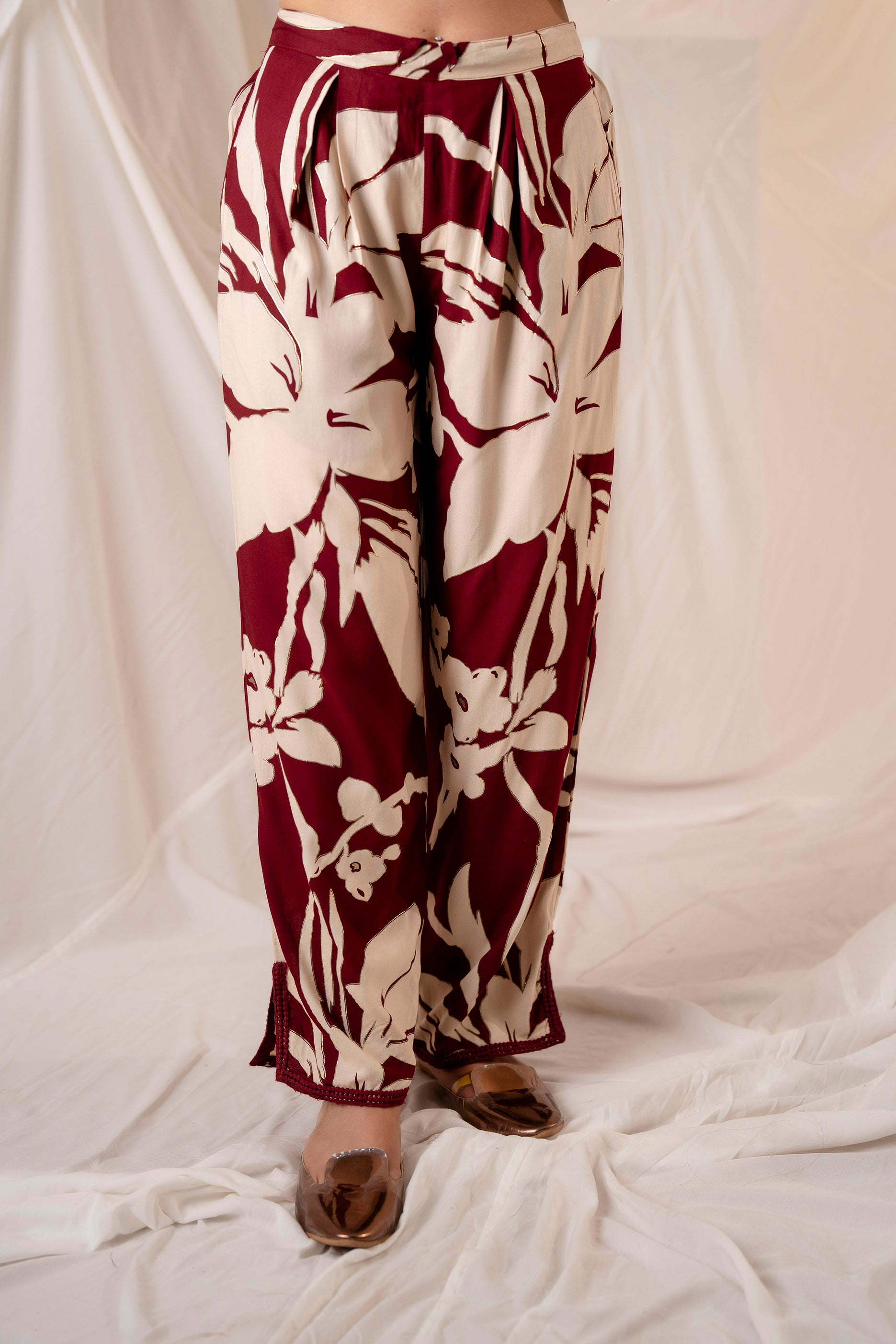 Floral Maroon Printed Shirt Collar Kurta With Trousers